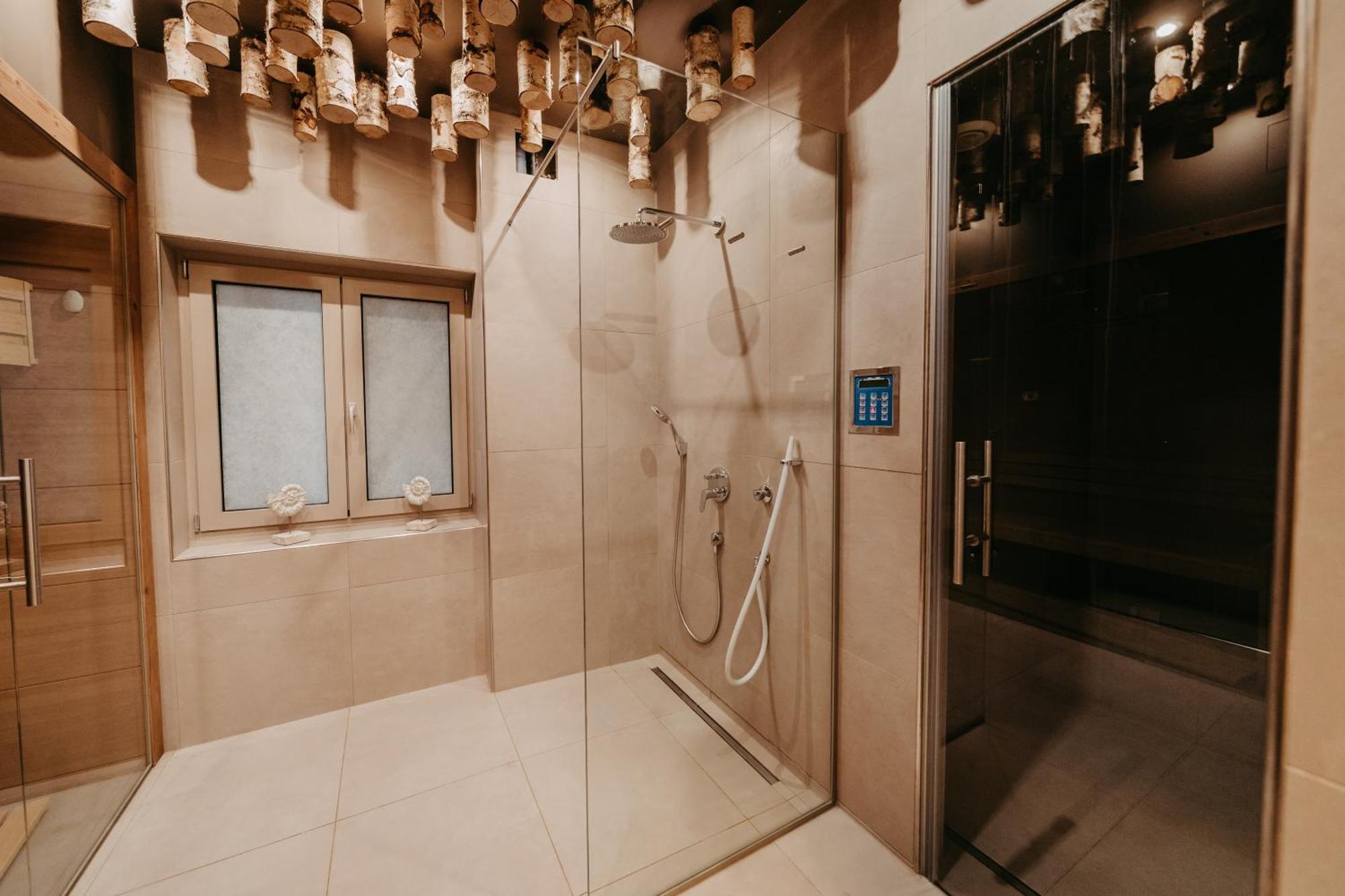 Hideaway An Der Weinstrasse - Pool & Sauna - Apartments Anderlage シュピールフェルト エクステリア 写真