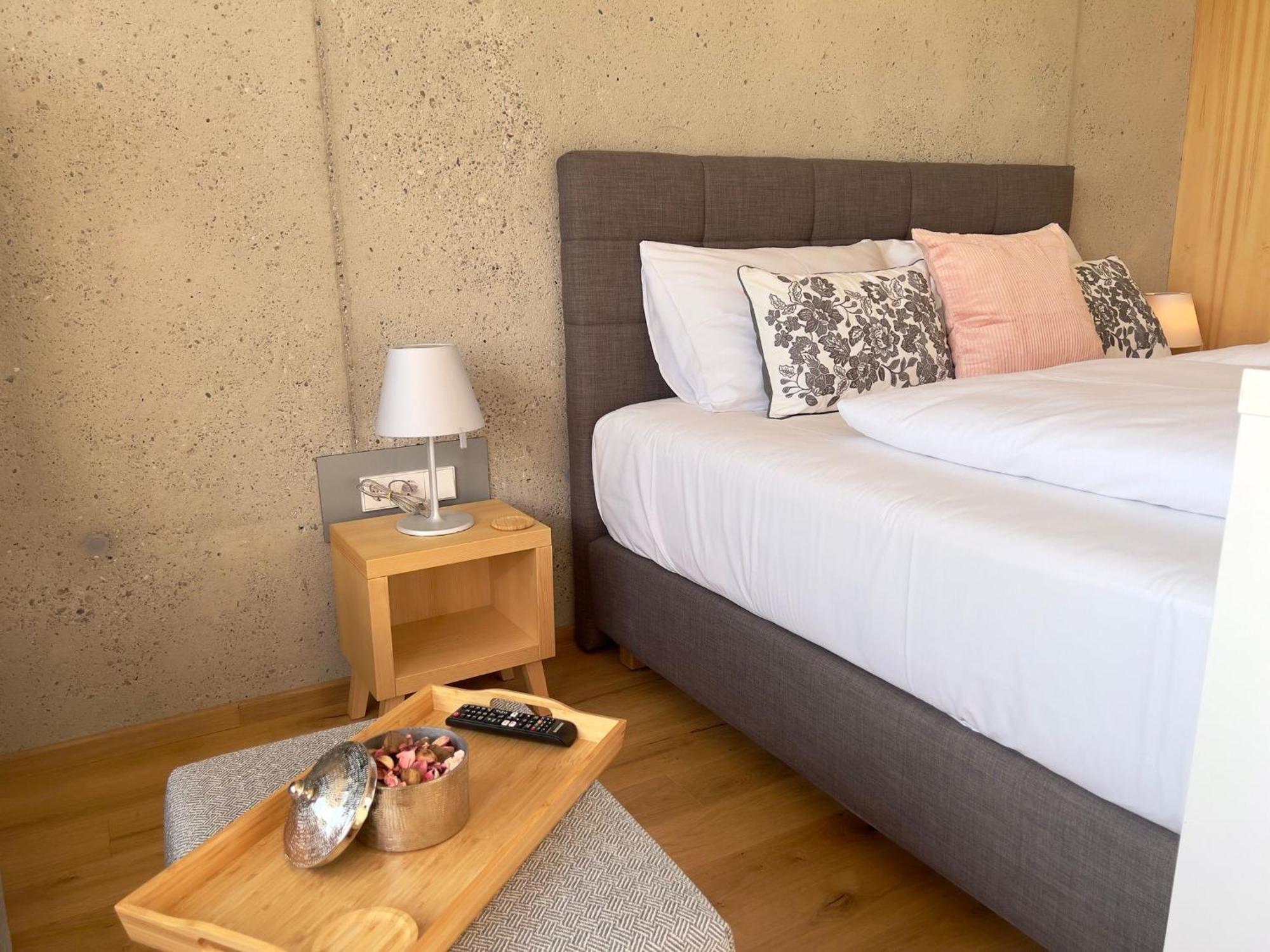 Hideaway An Der Weinstrasse - Pool & Sauna - Apartments Anderlage シュピールフェルト 部屋 写真